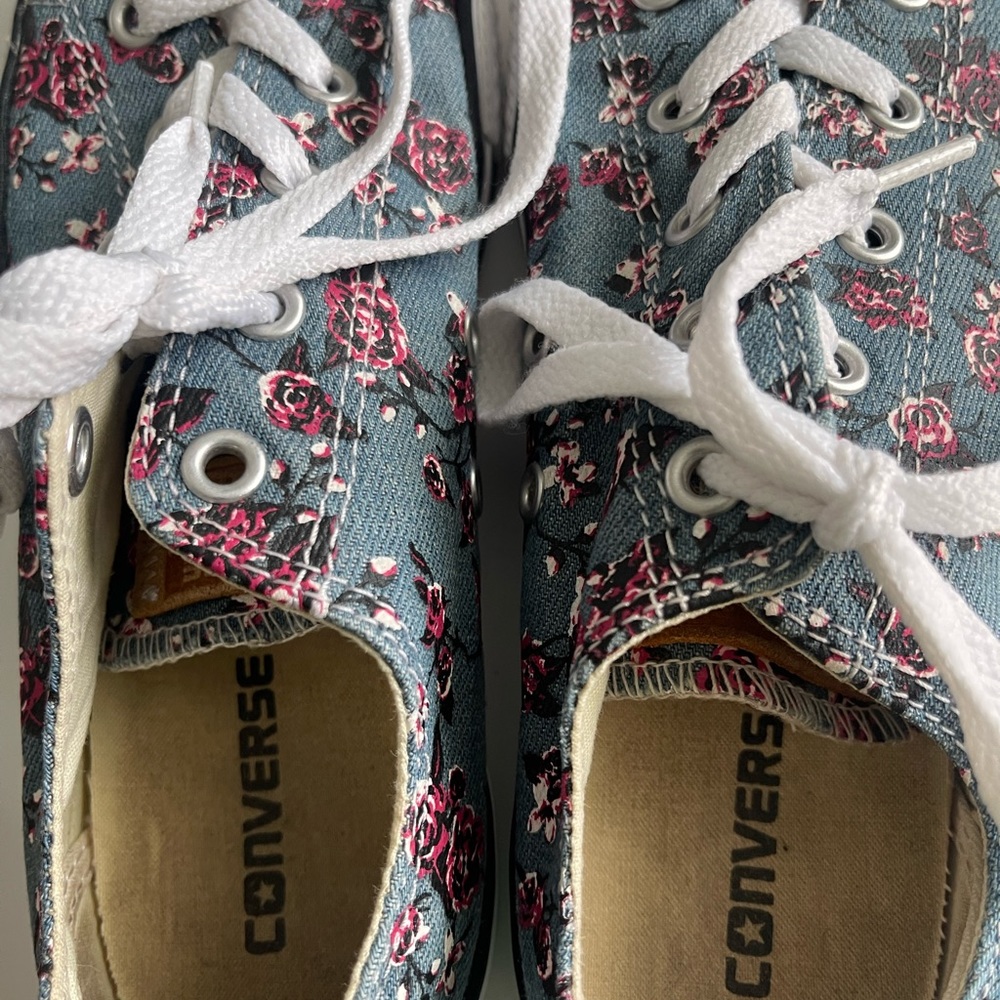 Converse All Star Sneakers, Canvas, Vintage Floral print, Sz 3 Youth - Picture 5 of 7